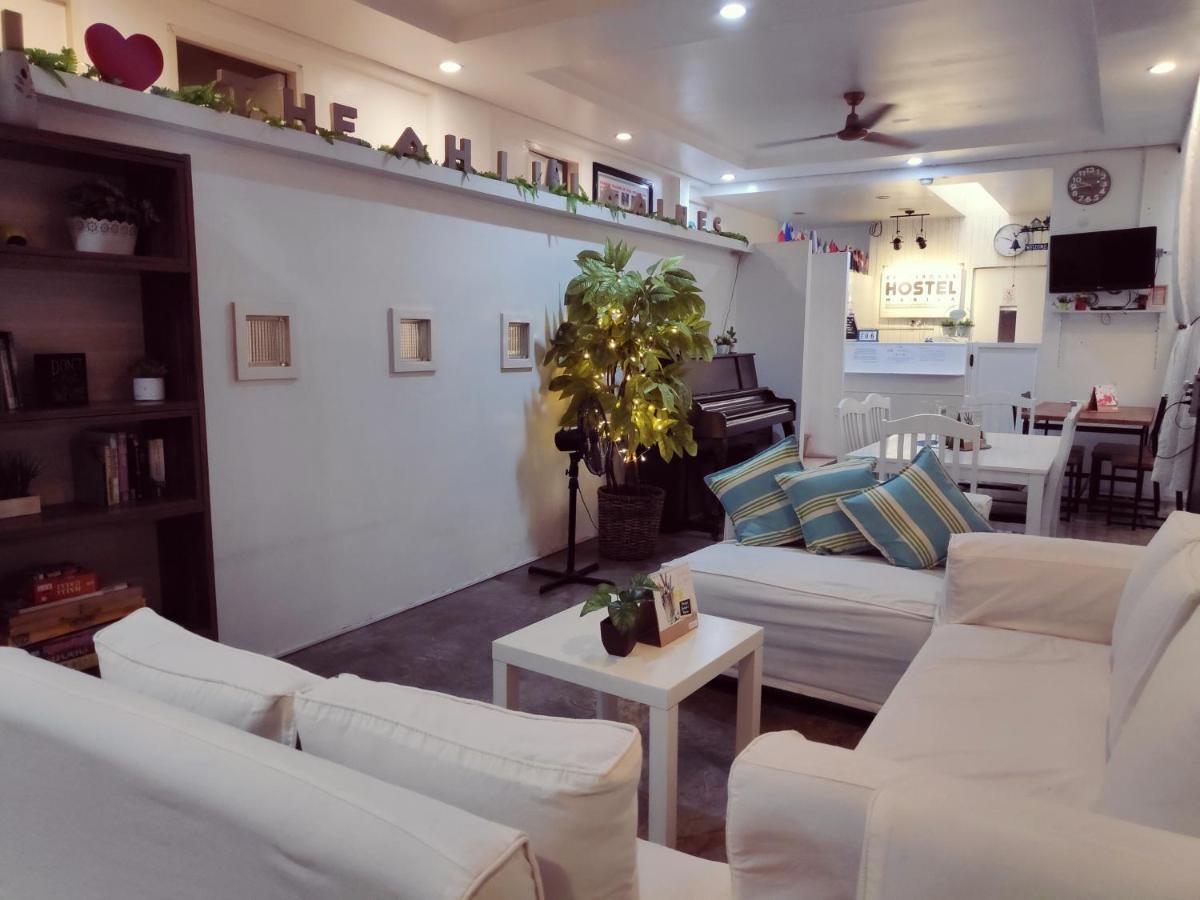 Crossroads Hostel Manila Mandaluyong Bagian luar foto