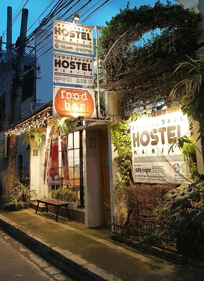 Crossroads Hostel Manila Mandaluyong Bagian luar foto
