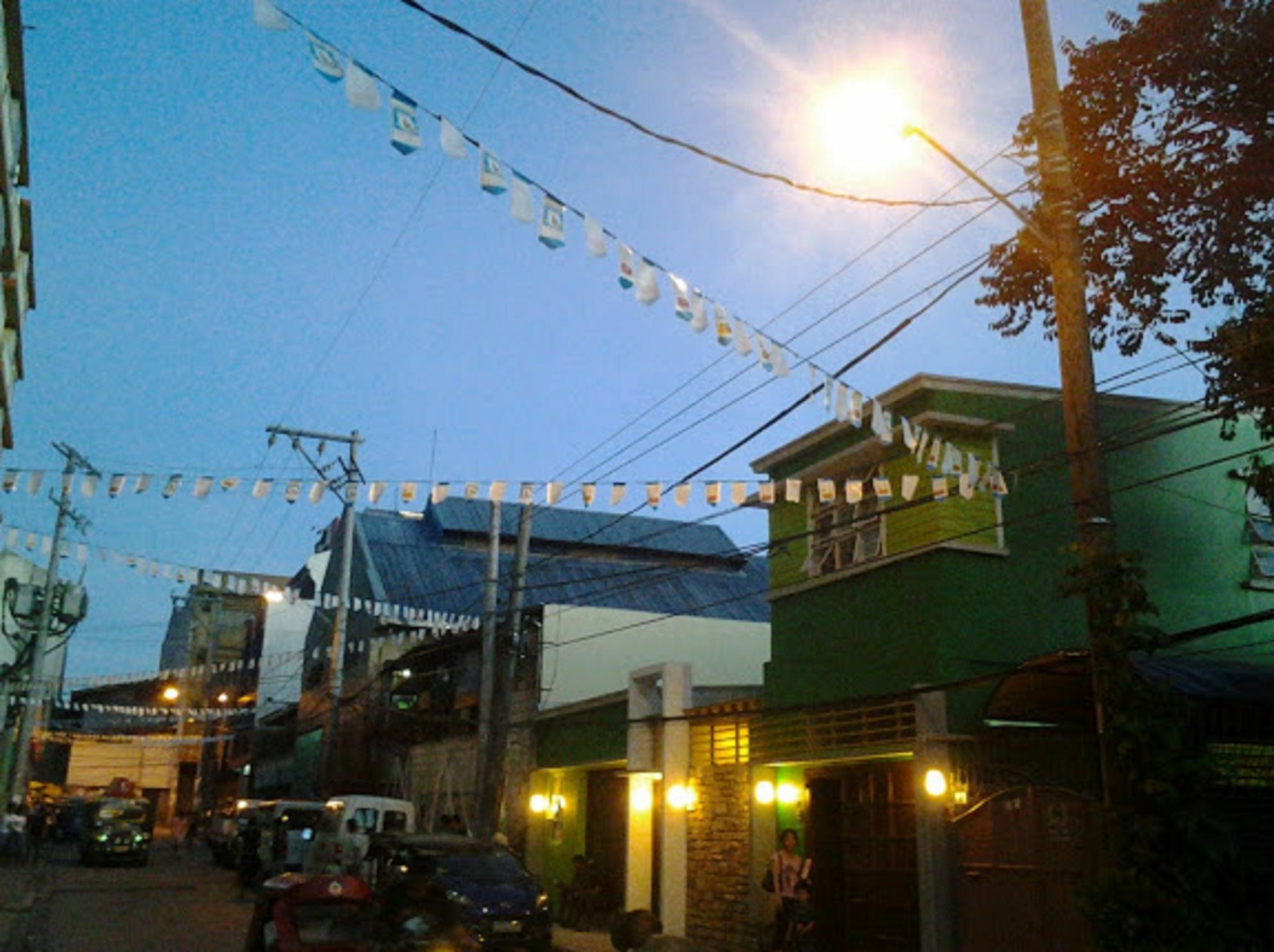 Crossroads Hostel Manila Mandaluyong Bagian luar foto